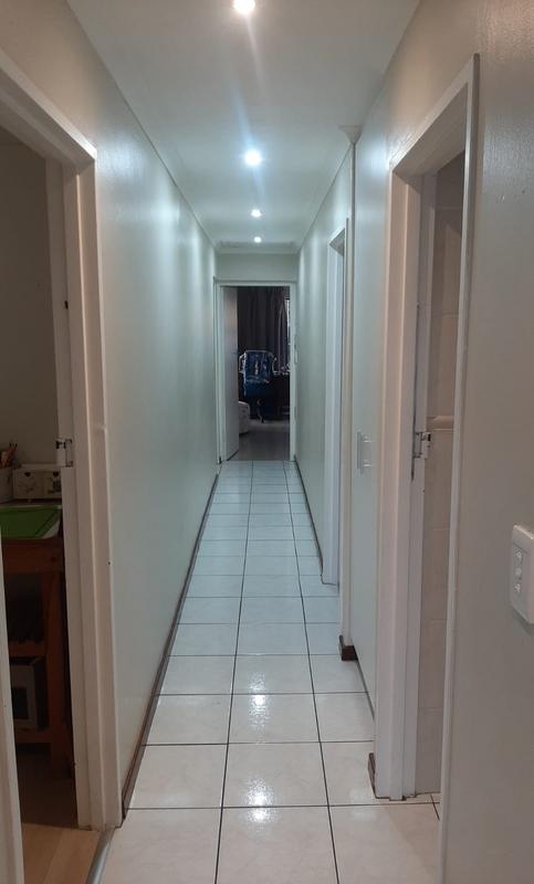 To Let 4 Bedroom Property for Rent in Strand Western Cape